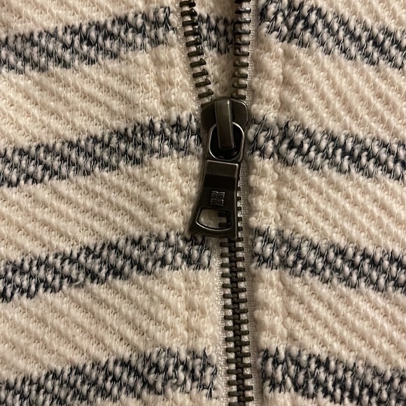 BCBGMAXAZRIA JACKET - Picture 6 of 6